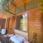 מלון Mavi Yengec And 4*