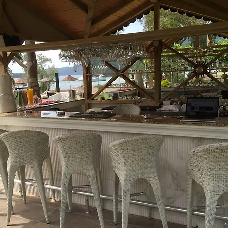 Hotel Mavi Yengec And