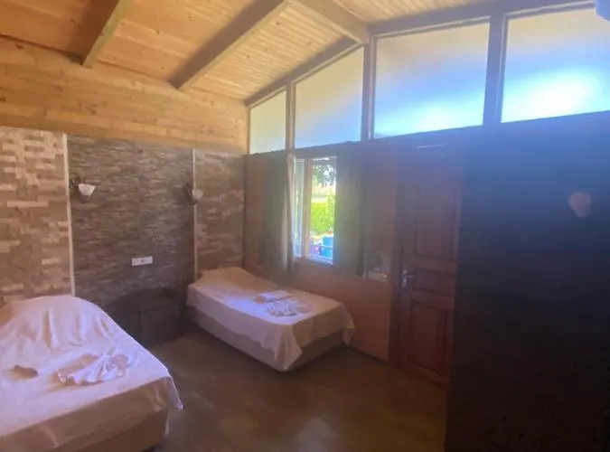 Mavi Yengec And 酒店 4*