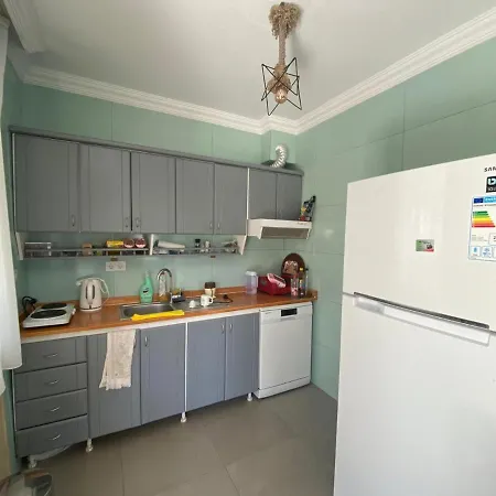 Mavi Yengec And Szálloda Orhaniye