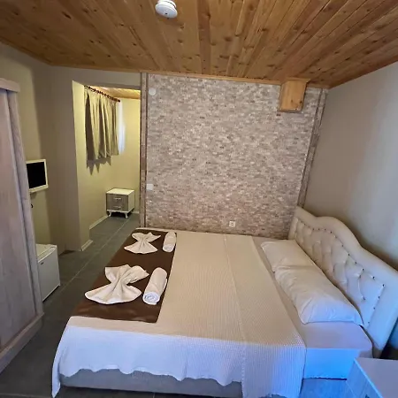 Mavi Yengec And 4* Orhaniye