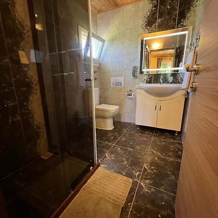 Otel Mavi Yengec And