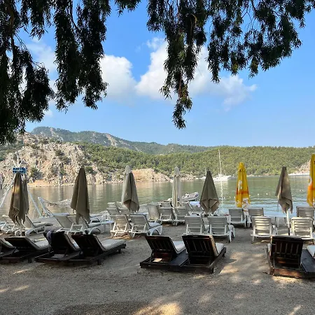 Szálloda Mavi Yengec And