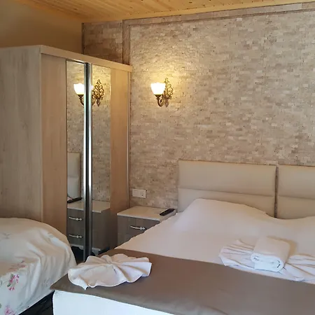 Mavi Yengec And Szálloda