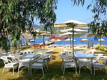 Mavi Yengec And Otel